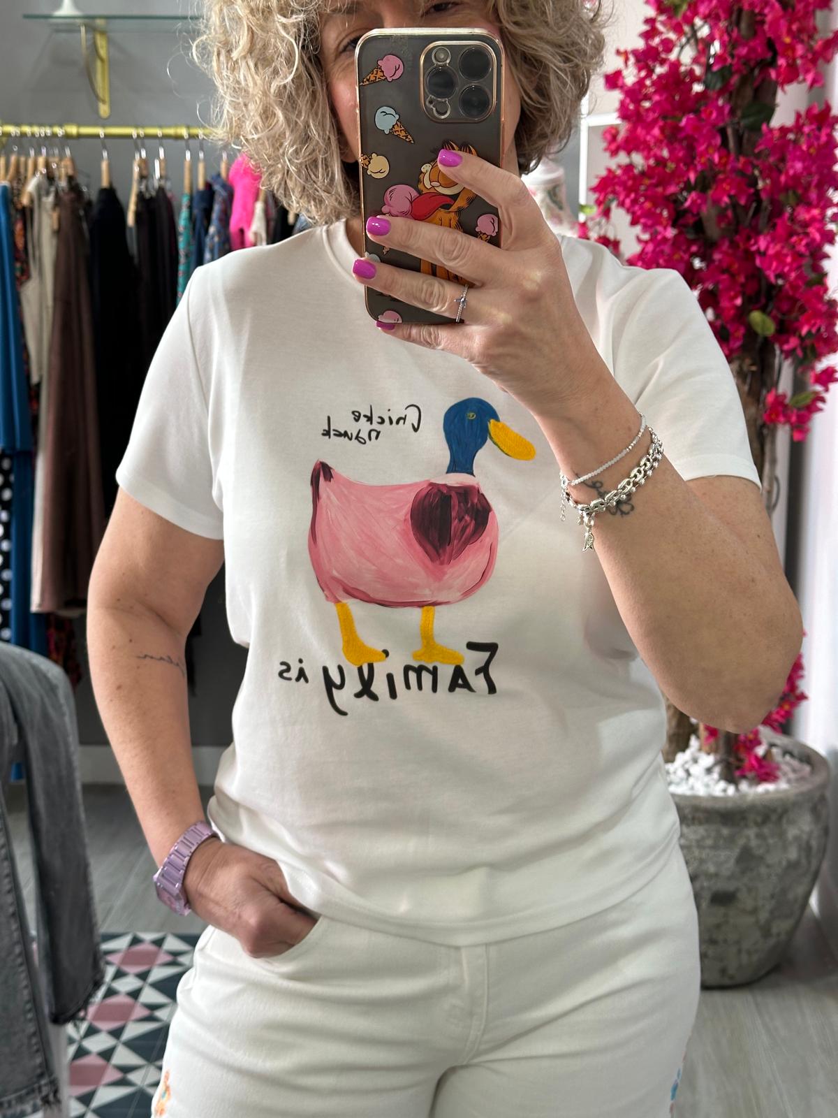 Camiseta blanca con ilustración de pato y colores pastel T:U - Imagen 2