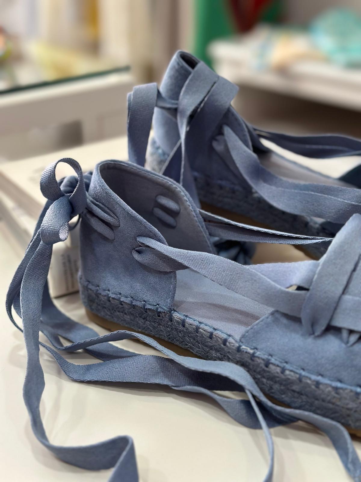Alpargatas Azul Suede con Cintas - Imagen 4