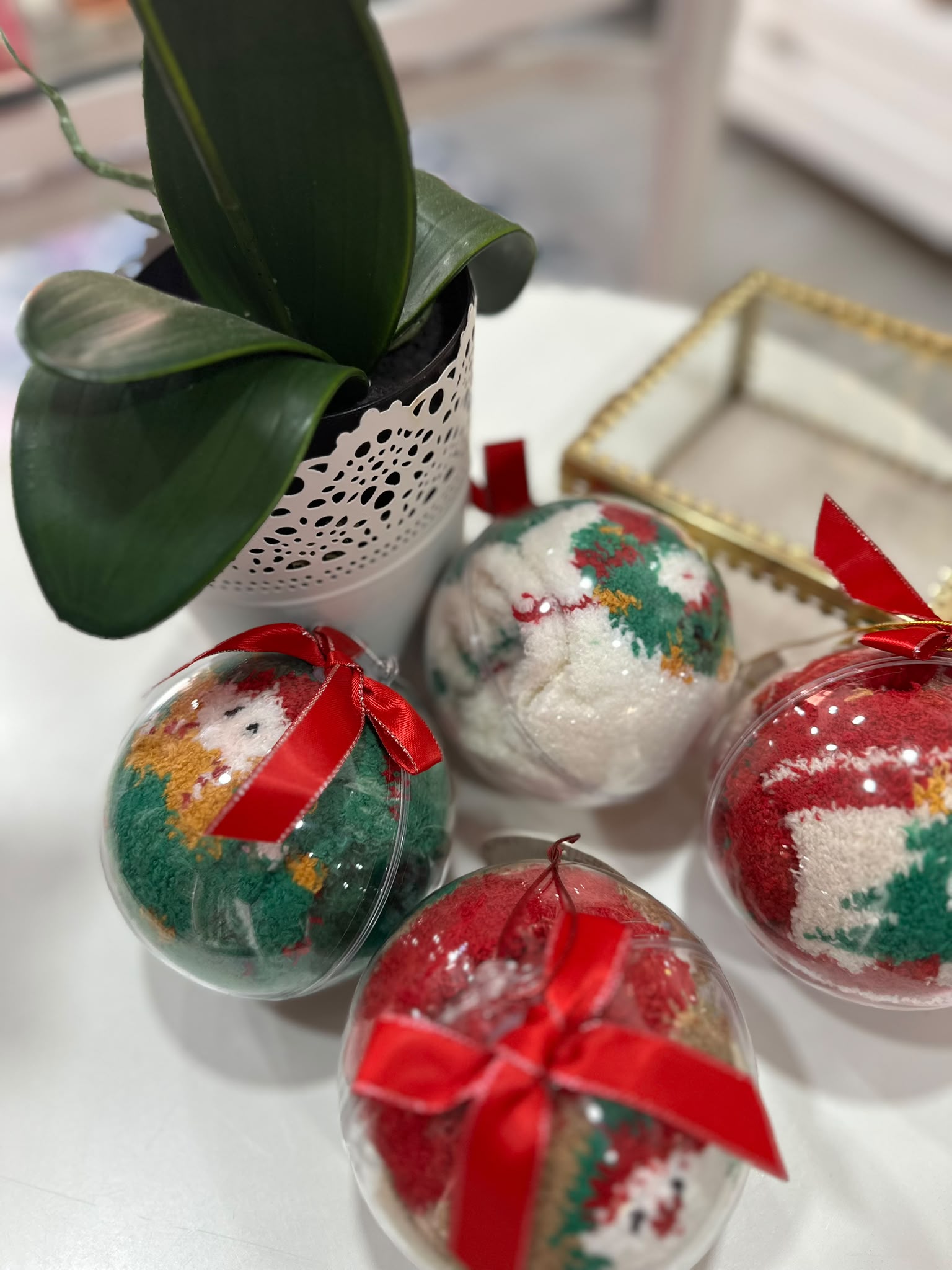 Bolas de Navidad con Calcetines - Imagen 2